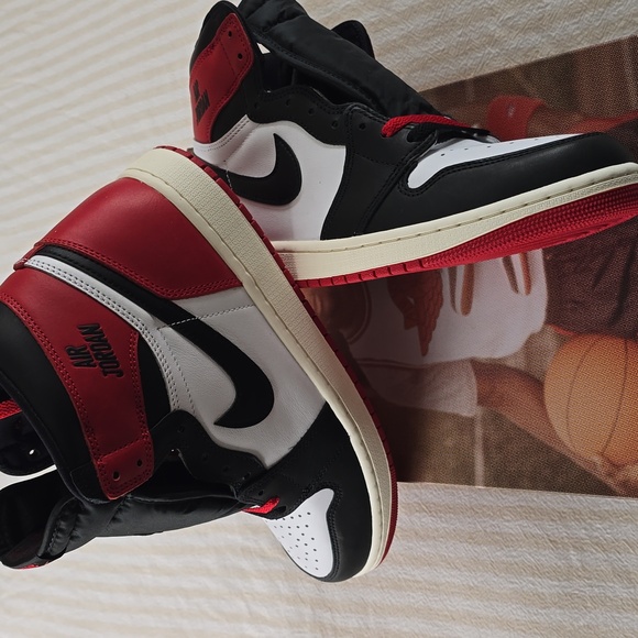 Jordan Air Jordan 1 Retro High OG 'Black Toe Reimagined' Size:10.5 - Picture 10 of 15